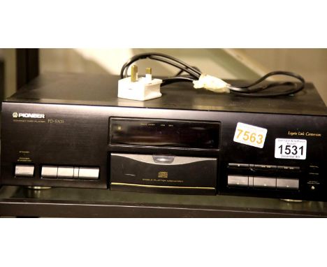 Pioneer PD-S703 CD player with Stable Platter Mechanism. P&amp;P Group 3 (£25+VAT for the first lot and £5+VAT for subsequent