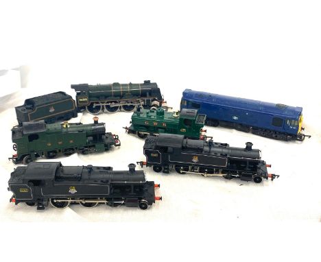 Airfix Royal Scot 46100 made in hong kong locomotive, Hornby 25 225 engine, Hornby gwr 8751 5574, 2 Hornby British Railways 6