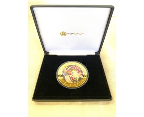 Silver 24ct gold plated 5oz £5 coin Official portrait of the queen 