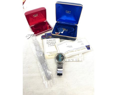 2 Vintage wristwatches Technos, both untested 