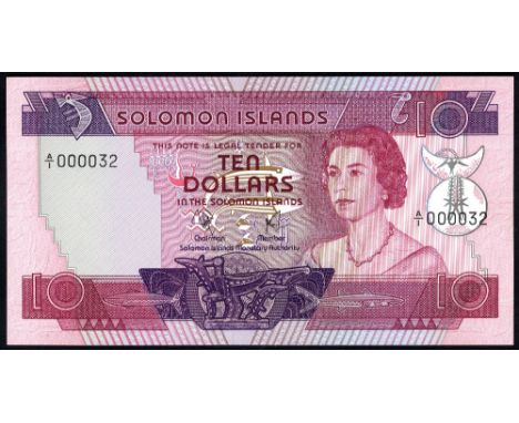 Solomon Islands, P 7, Linzmayer B103a, Solomon Islands Montary Authority, 10 Dollars, (1977), LOW SERIAL NUMBER 32. Portrait 