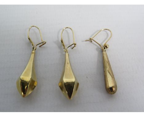 Pair of 9ct gold drop earrings plus 1 single earring, 2 grams