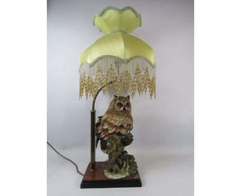 Limited Edition 3538/5000 Florence Guiseppe Armani Owl figural table lamp. 75cm from base to top of the shade.