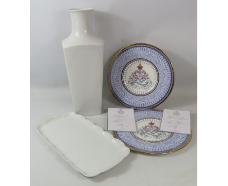 Large Kaiser German porcelain white vase and tray plus 2 Limited edition Queen Mother 100 year plates with boxes and certs.