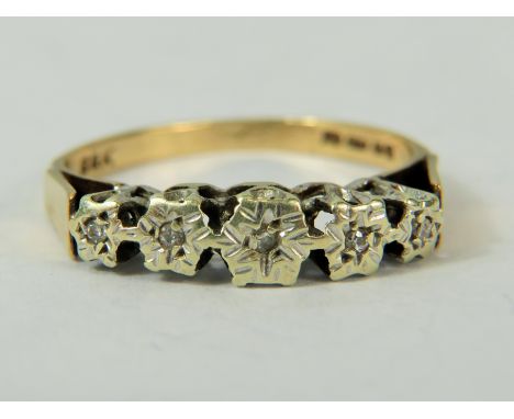 9ct Yellow Gold Ring Set with five Illusion Set Diamonds on Platinum Mount.   Finger size 'Q-5'  2.5g