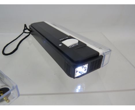 Long Wave EV lamp plus Black light tube in working order. Ideal for checking UK Stamps after 1992 See photos.