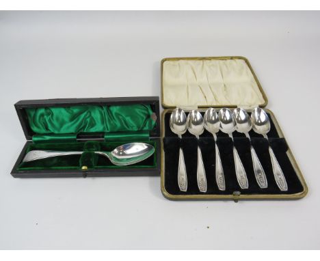 Set of 6 Birmingham sterling silver teaspoons 1927 plus a Sheffield 1905 teaspoon, total weight 97 grams.