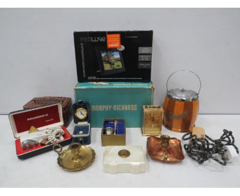 Proline 8" digital photo frame, various vintage electricals etc.