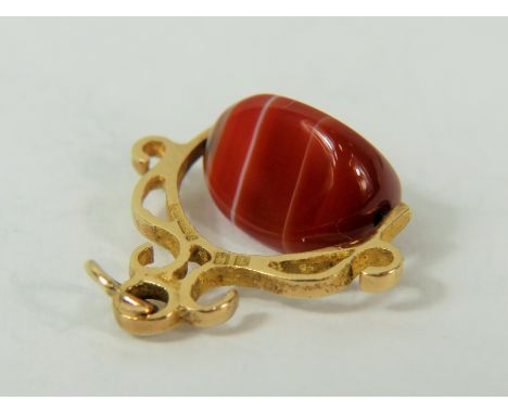 9ct Yellow Gold Swivel fob fitted with Banded Agate. Hallmarked Birminham 1965   2.1g