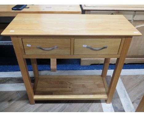 Modern Light Oak Free standing kitchen table with drawers over. Measures approx H:30 x W:33 x D:14 Inches. See photos.  S2