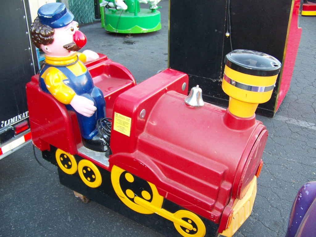 KIDDIE RIDE TRAIN RIDE MARIO BROS. STYLE Item is in used condition ...