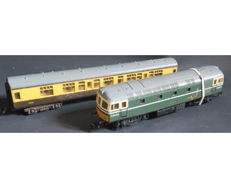 A Lima O Gauge Class 33 D6506 and Passenger Coach for Spares and Repairs. 