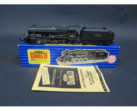 A Hornby Dublo OO Gauge 3224 3 Rail 2-8-0 8F Goods Locomotive &amp; Tender complete with original box instruction manual. A s