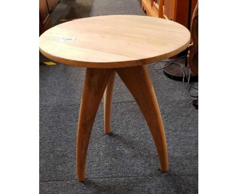 MODERN TRIPOD TABLE