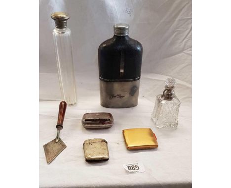 CARTON WITH HIP FLASK WITH WHITE METAL FITTINGS, SILVER VESTA, WHITE METAL SNUFF BOX, SMALL TROWEL &amp; A GOLD COLOURED POWD