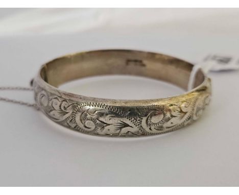 SILVER BANGLE