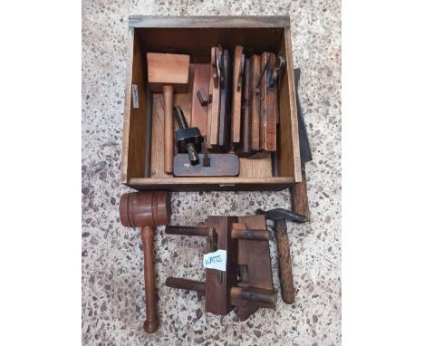 WOOD BOX WITH VINTAGE MOULDING PLANE'S, MALLET'S &amp; OTHER  VINTAGE TOOLS