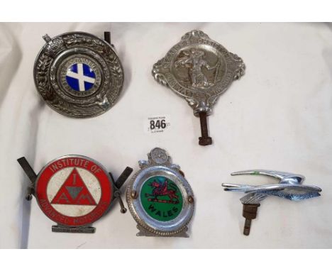 CARTON WITH CAR MEMBERSHIP BADGES INCL; THE ROYAL SCOTTISH AUTOMOBILE CLUB INSTITUTE OF ADVANCED MOTORIST &amp; OTHERS