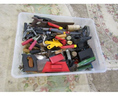 Tray of mixed tools to include saws and hammers etc&nbsp;