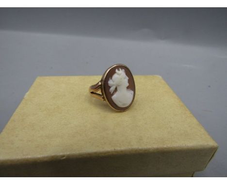 9ct gold cameo ring size G 2.95gms