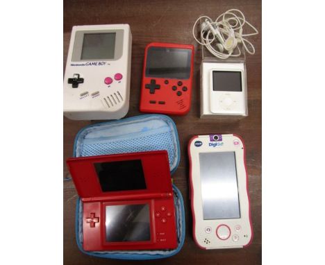 *LOT AMMENDED* Nintendo DS, Vtech digigo, Tomtom and a Gameboy alarm clock