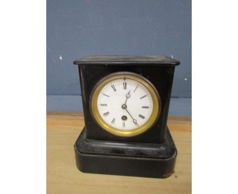 Black slate mantel clock&nbsp;