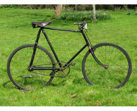*Pacing Bicycle. Of a manufacturing style that would indicate a date of c1910, this sloping-top-tube, short wheelbase bicycle
