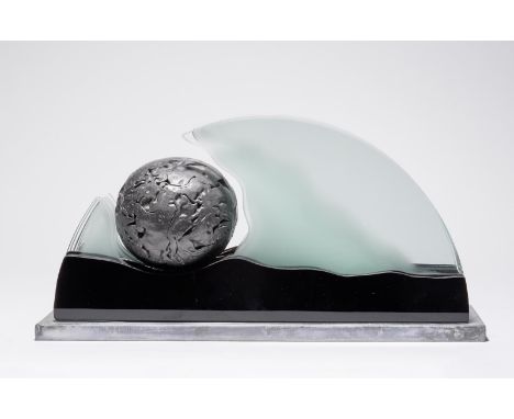 Loo, Bert van Objekt (Gulpen 1946-2016) Fünf annähernd halbkreisförmige Scheiben aus farblosem Glas im Wechsel mit wellenförm
