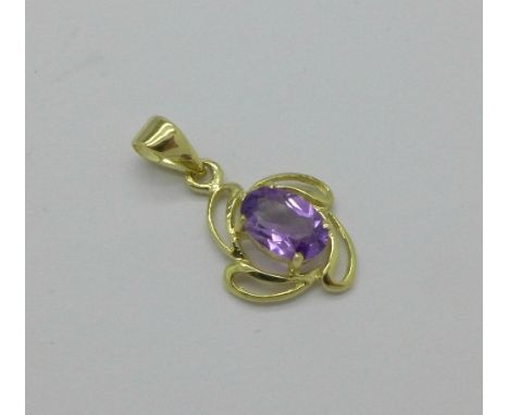 A 9ct gold and amethyst pendant