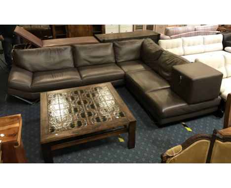 NATUZZI BROWN LEATHER CORNER SUITE &amp; POUFFE - HEIGHT 40CM, WIDTH 52CM &amp; DEPTH 52CM (POUFFE) 1ST SECTION SOFA 240CM, 2