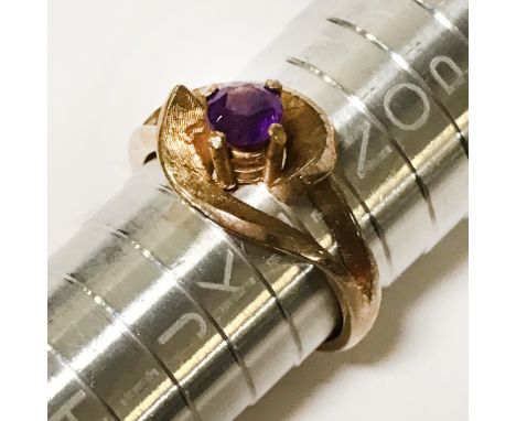 9CT GOLD AMETHYST RING