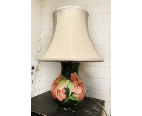 MOORCROFT LAMP - HEIGHT 52CM, WIDTH BASE 14CM, WIDTH SHADE 34CM &amp; DEPTH 18CM