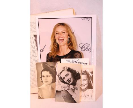 Collection of mixed ephemera, including 1915 copy of The Illustrated London News, vintage actresses publicity shots etc. P&am