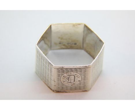 Single hallmarked silver napkin ring with inscribed letter D. P&amp;P Group 1 (£14+VAT for the first lot and £1+VAT for subse