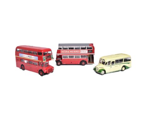 Diecast - a collection of x3 Sunstar made 1/24 scale diecast models buses comprising; Bedford OB Southern Vectis and x2 Route