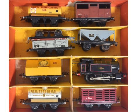 Model Railway - an original vintage Hornby made tinplate clockwork O gauge model railway Goods set. The set containing a blac