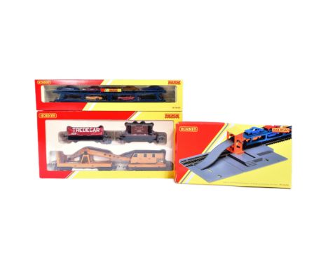 Model Railway - three vintage Hornby OO gauge railroad trainsets, comprising of; R8263 Car Unloading Terminal, R6423 Car Tran