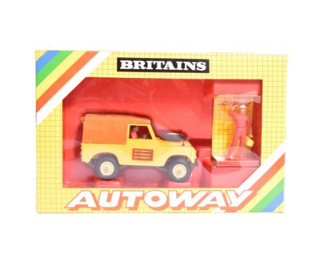 Diecast - an original vintage 1980s Britains ' Autoway ' 1/32 scale boxed diecast model No. 9811 Land Rover. Model appears un