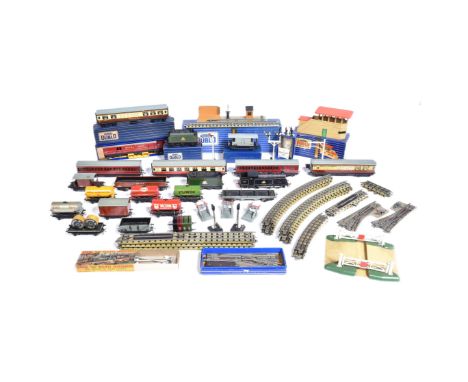 Model Railway - a collection of vintage Hornby Dublo OO gauge trainset rolling stock, trackside accessories and locomotive. T
