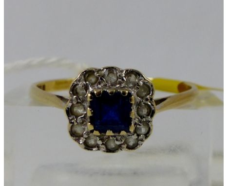 9ct gold blue and white stone set cluster ring