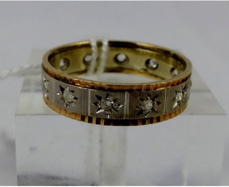 9 ct gold ring. Size L/M.