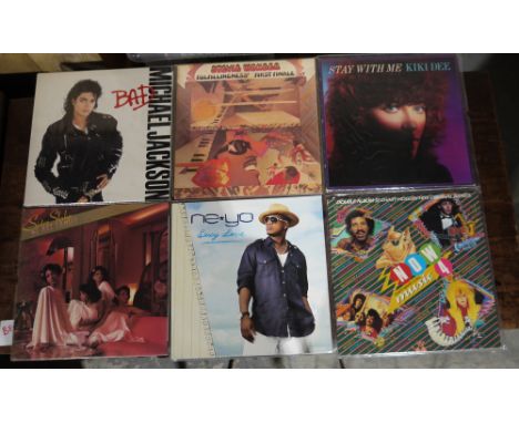 Mixed collection of vinyl LPs to include Amy Winehouse Back to Black, The Graduate soundtrack, Belinda Carlisle Heaven on Ear
