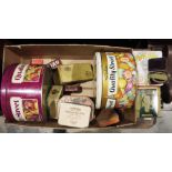 Quantity of vintage tins to include Mackintosh's Quality Street, OXO Cubes, a Wills Cut Golden Bar