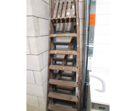 2 step ladders
