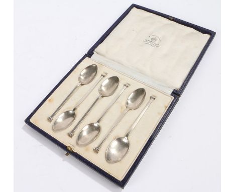 Set of six George V silver coffee spoons, Sheffield 1923, maker Mappin &amp; Webb, with seal tops to the handles, housed in a