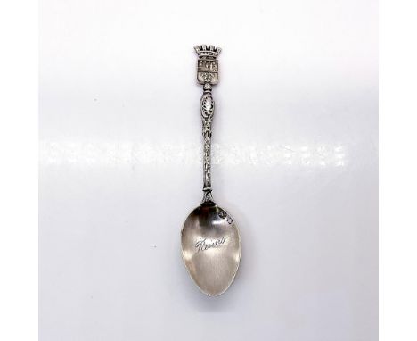 Silver plated souvenir spoon from Reims, France.This item has no reserve. Issued: 20th c.Dimensions: 4.25"L x 1"WCountry of O