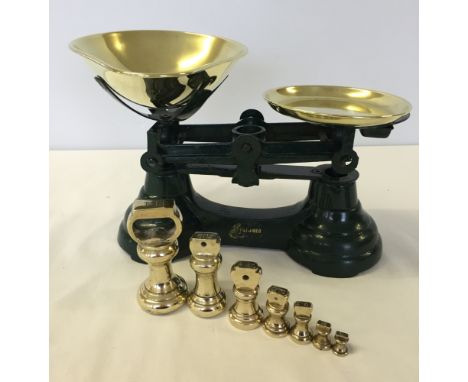 Set of green vintage Librasco scales with complete brass weight set, 1/4oz to 1lb.