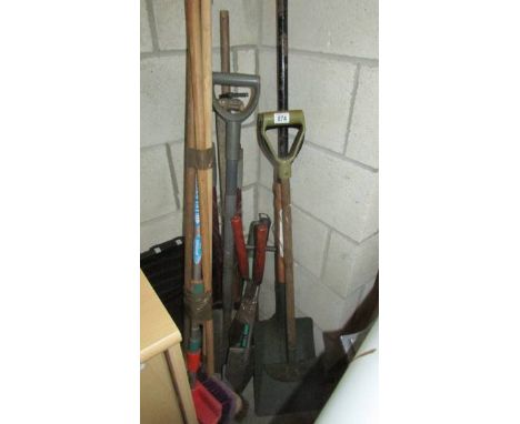 A good lot of garden tools.  (Collect only)