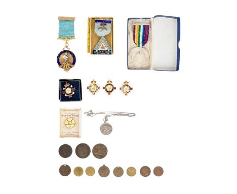 Primrose League, Masonic, Tokens, FOB etc  A varied mixed lot including:Primrose League: Four high quanitity enamelled badges