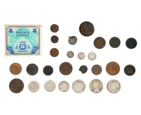 GB and World Coinage including silver, 18th Century token, East India Coins, Georgian Farthings etc.  A wooden cigar box cont